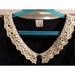 Ancien Pull upcyclé avec un nouveau col pailleté