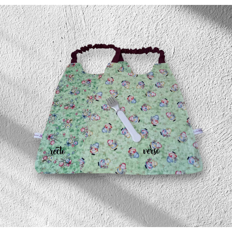 Serviette de table enfant fillettes et fleurs fond vert