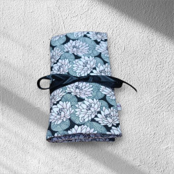 Pochette à bijoux modèle nénuphars roses