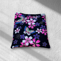 pochette pour liseuse modèle fleurs fond noir