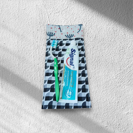 pochette pour brosse à dents nomade modèle noir et blanc
