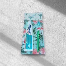Copie de Copie de pochette pour brosse à dents nomade modèle fraises