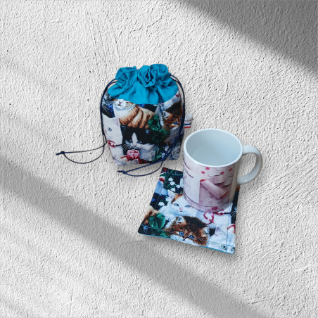 Copie de Pochette de transport pour mug et son sous mug, modèle fleuri papillons