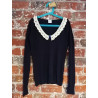 Pull bleu nuit avec col au crochet blanc irisé